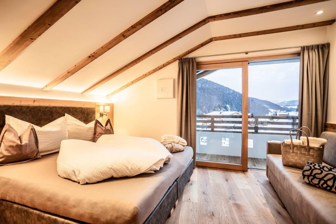 Luxury Chalet Plazola Aparthotel Selva di Val Gardena Esterno foto