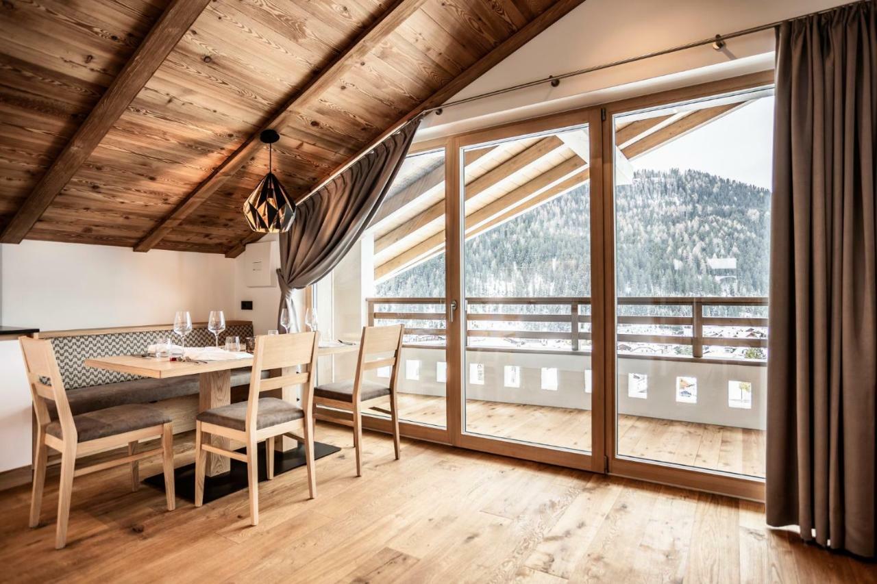 Luxury Chalet Plazola Aparthotel Selva di Val Gardena Esterno foto